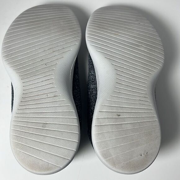 Allbirds women’s wool runner in natural grey. - Picture 6 of 7